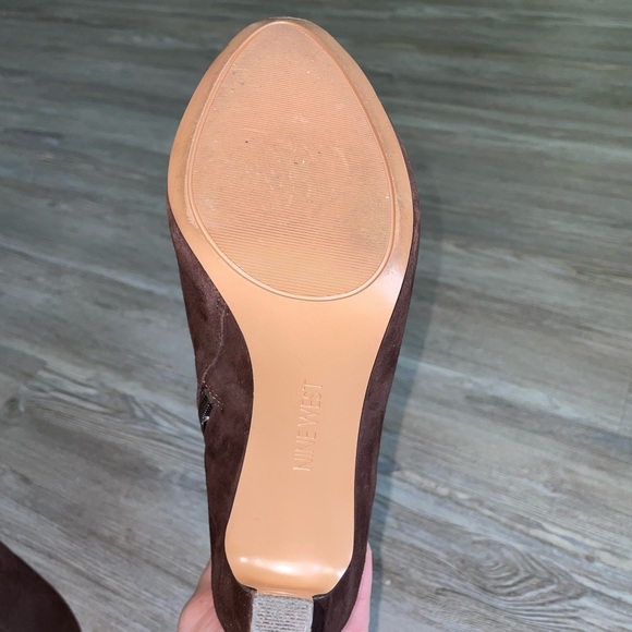 Faux suede Nina West booties. Color: dark brown. Size: US 9.5M. Gently worn. - Picture 5 of 7